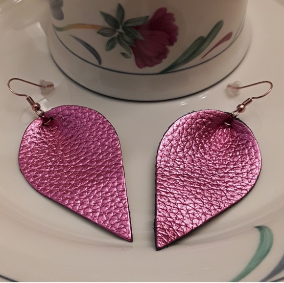i4 NEW Fuchsia Genuine Leather Leaf-Cut - Picture 4 of 7